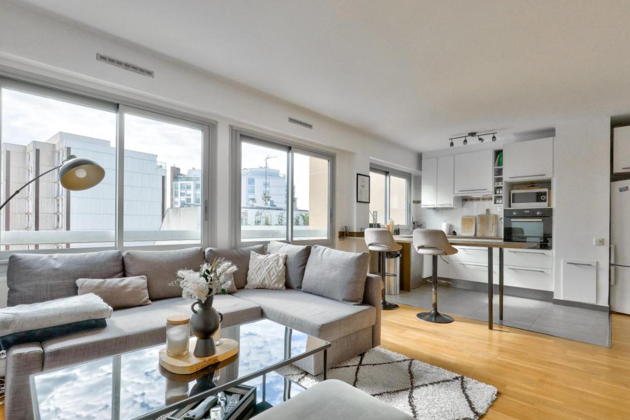 Apartment Bright For 4 - 20e Nation